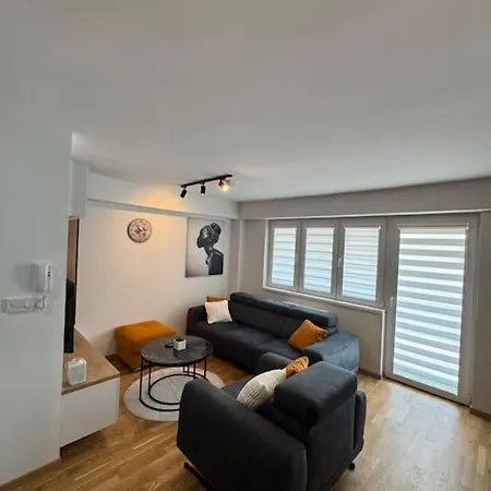 Apartment Metro Luxe *